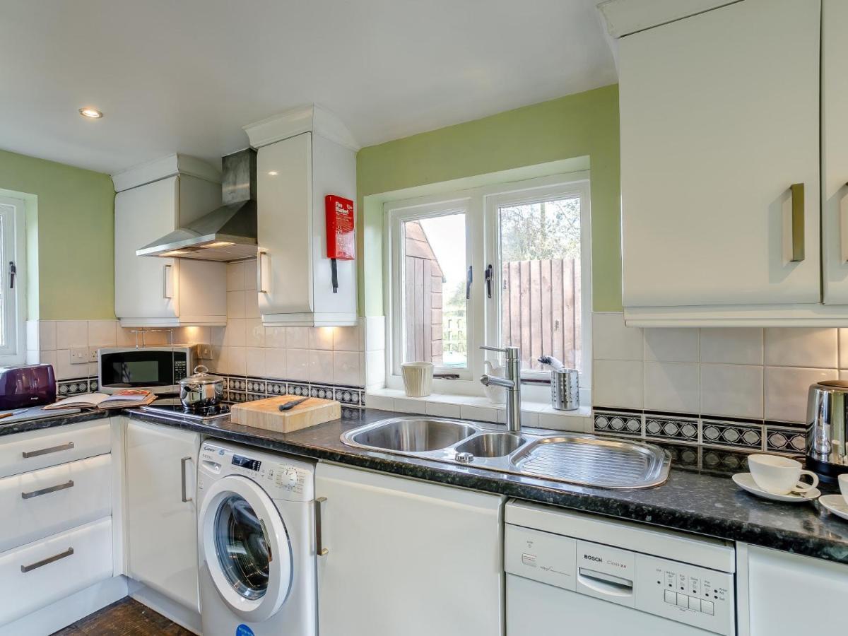1 Bed In Fenny Bentley 80376 Villa Bagian luar foto